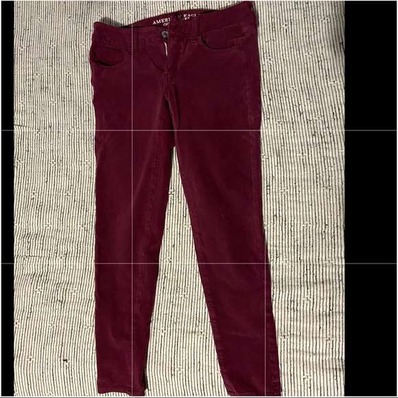 AE Burgundy pants - Picture 2 of 2